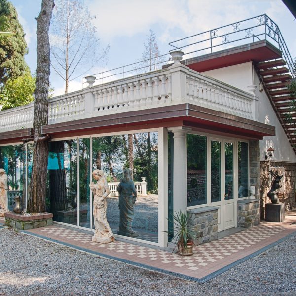 Portoncino d'ingresso villetta classica 3