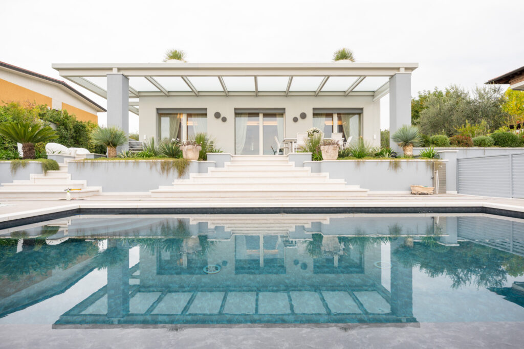 Villa a Padenghe sul Garda - Serramenti Minimal R
