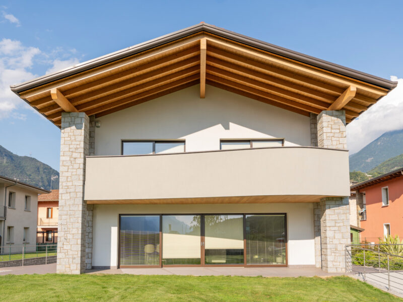 Villetta a Cividate Camuno - Serramenti Legno-Alluminio Minimal R