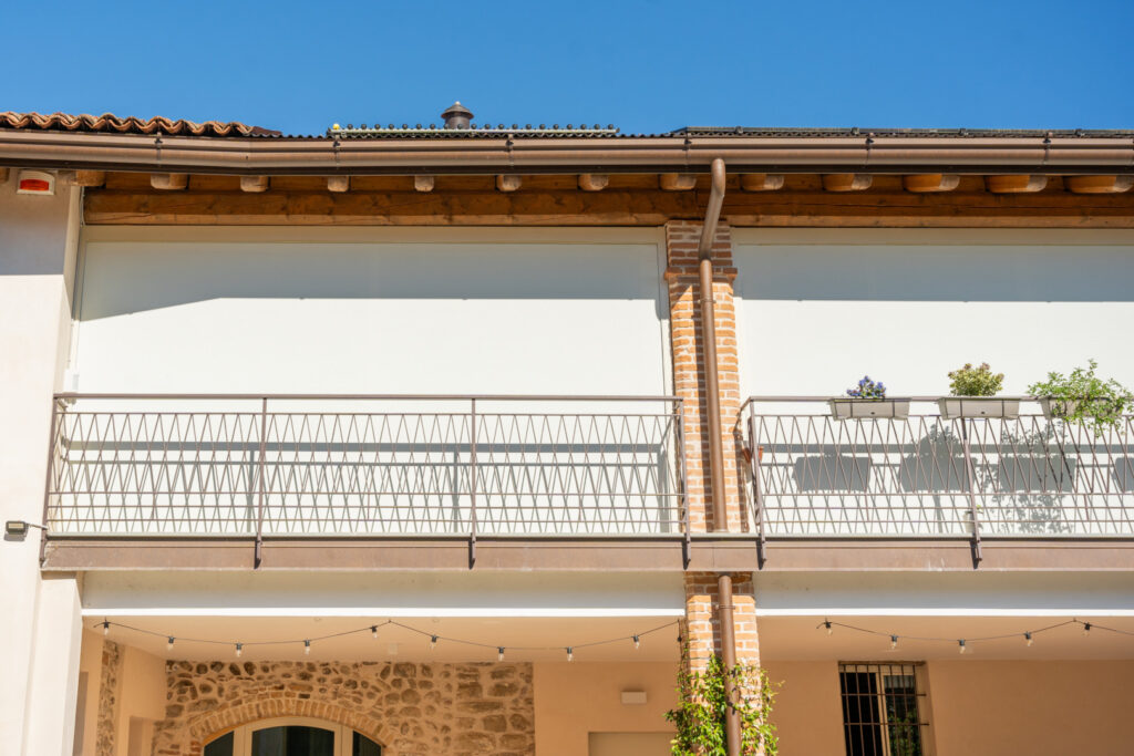 Casa a Passirano - Serramenti Evo 70 in Abete Laccato