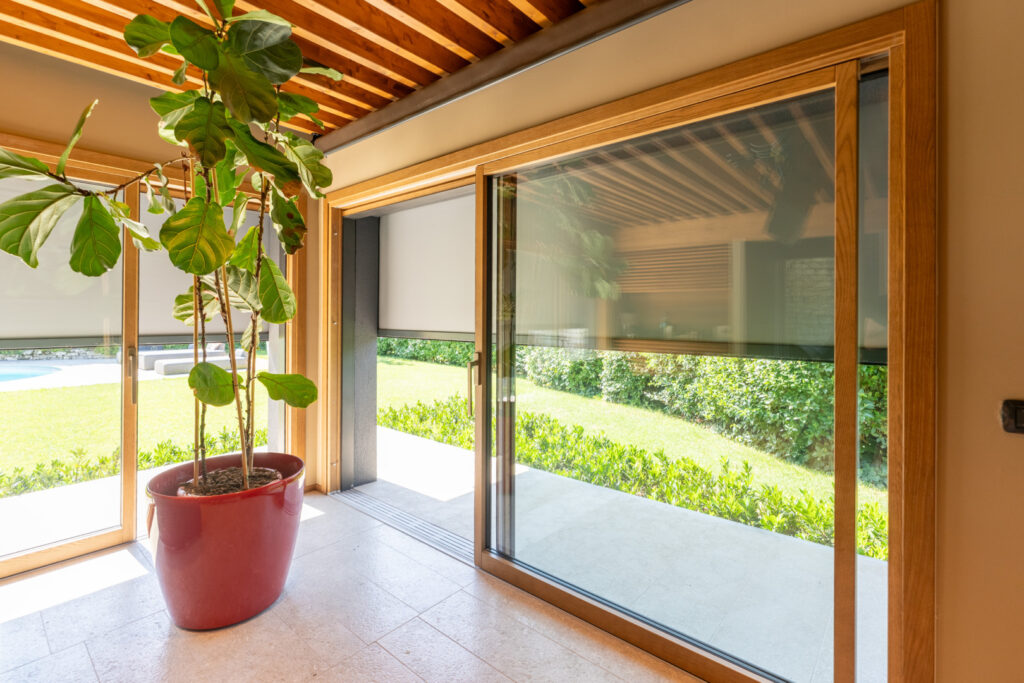 Casa a Cellatica - Serramenti Legno-Alu in Rovere Spazzolato
