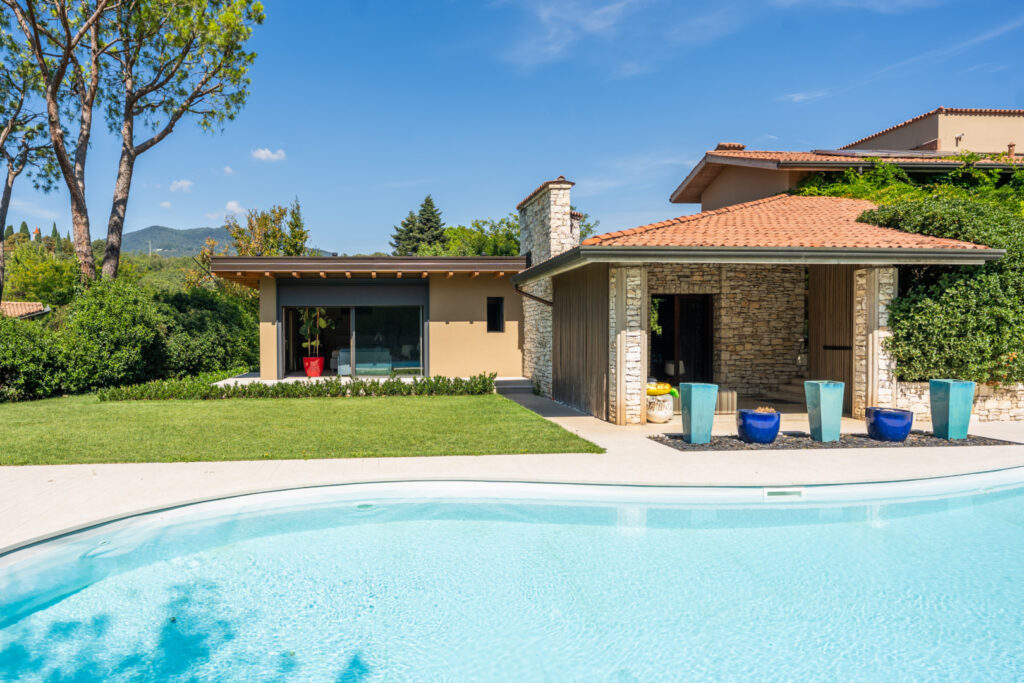 Casa a Cellatica - Serramenti Legno-Alu in Rovere Spazzolato