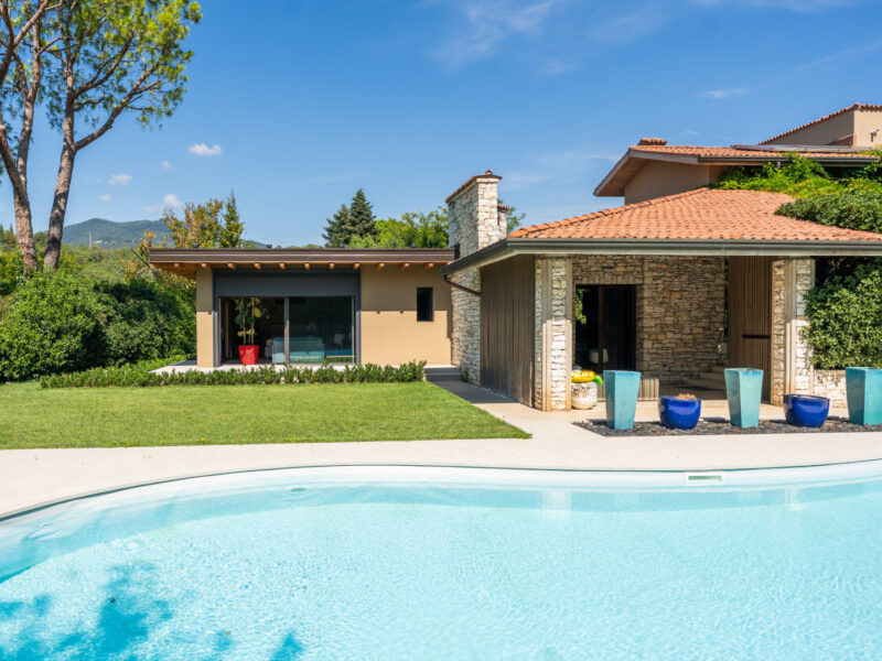 Casa a Cellatica - Serramenti Legno-Alu in Rovere Spazzolato